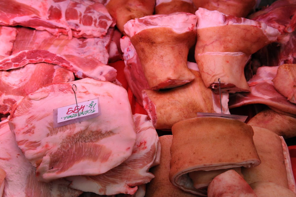 Akár 3,5 millió forintra is pályázhatnak a kis hentesüzletek