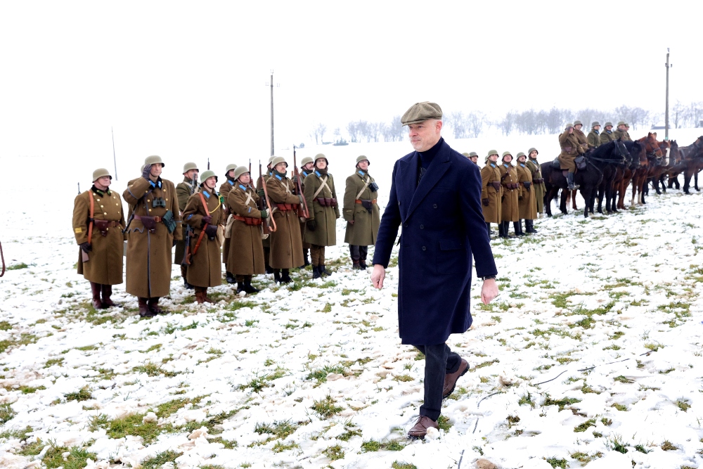 Honvédelmi miniszter: Magyarország elkötelezett a béke mellett
