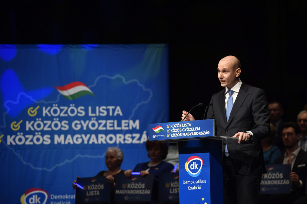 Fidesz: A baloldal Brüsszelben és itthon is úszik a korrupcióban