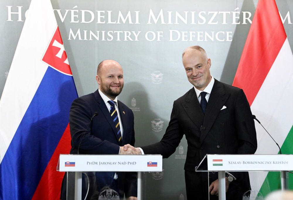 Honvédelmi miniszter: Szlovákia Magyarország egyik legszorosabb szövetségese
