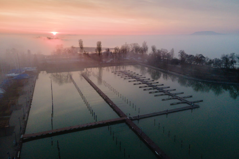 Enyhe, csapadékos idő várható a hétvégén