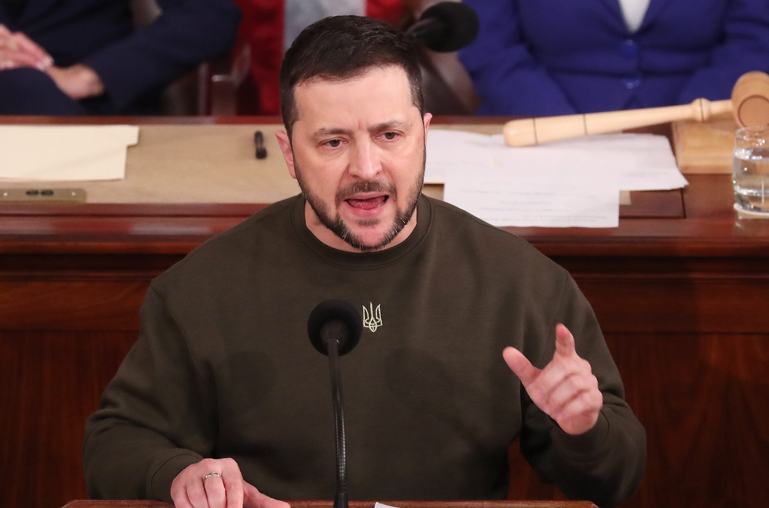 Zelenszkij gyors döntést sürgetett a fegyverszállítmányok ügyében