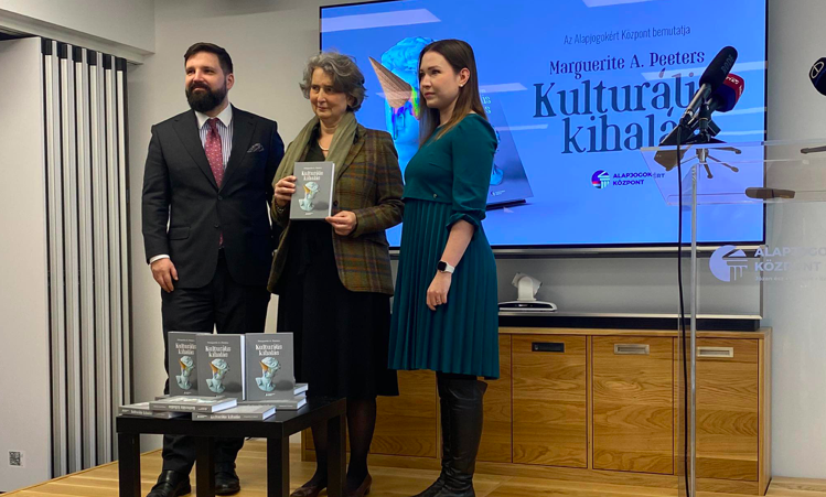 Hiánypótló könyv jelent meg az Alapjogokért Központ gondozásában