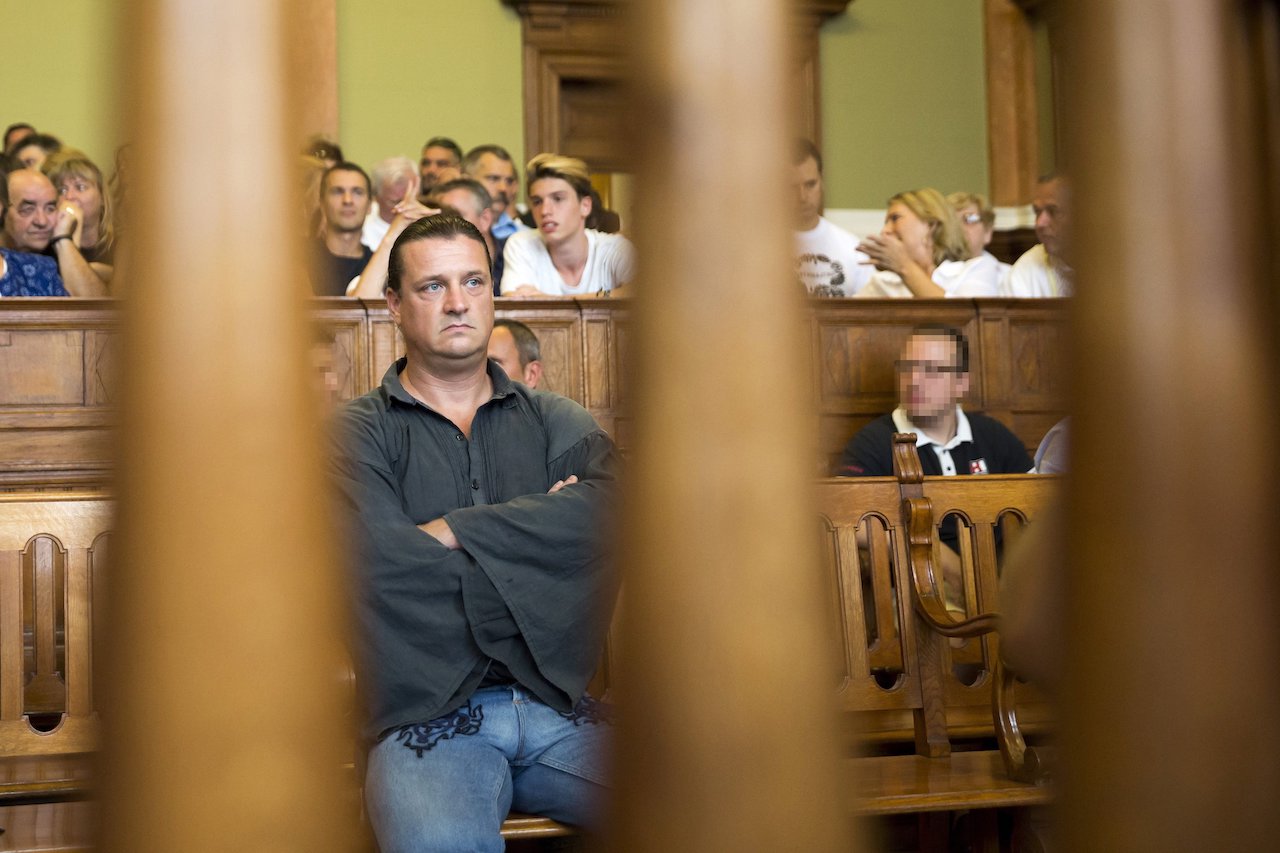 Évtizedes vesszőfutás után kegyelem