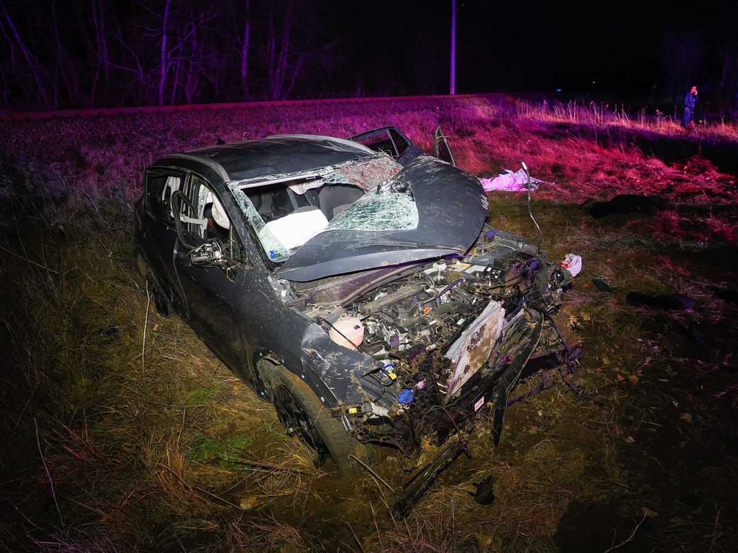 Felborult egy migránsokat szállító autó, meghalt a sofőr