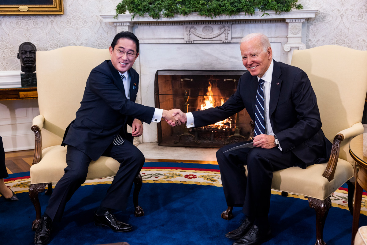 Biden elkötelezett a Japánnal való szövetség iránt