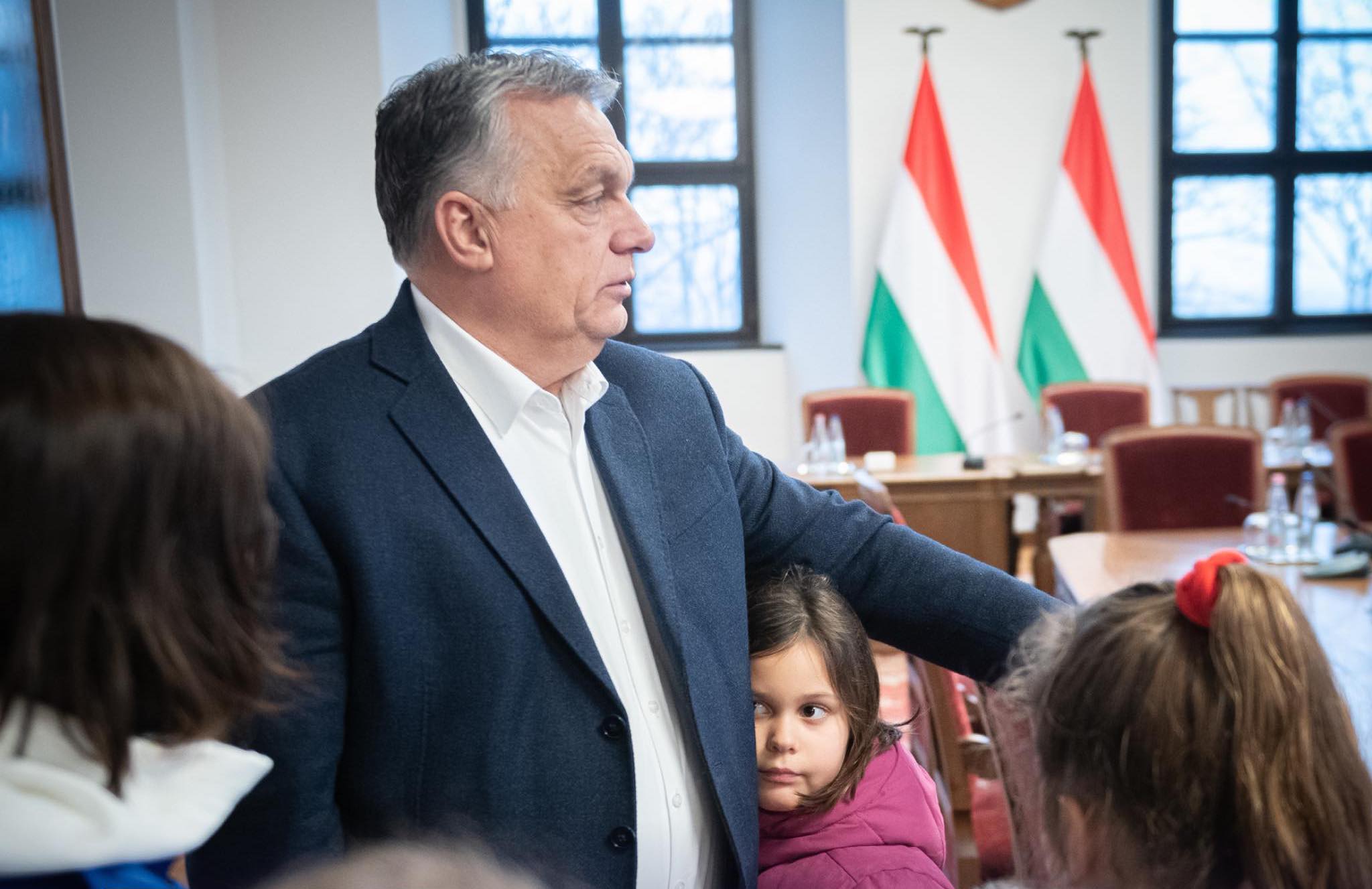 Összehívta új kormányát Orbán Viktor