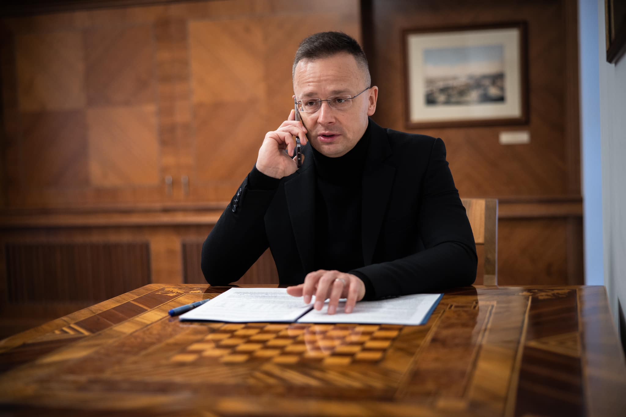 A kommunikációt fenn kell tartani, különben nincs remény a békére