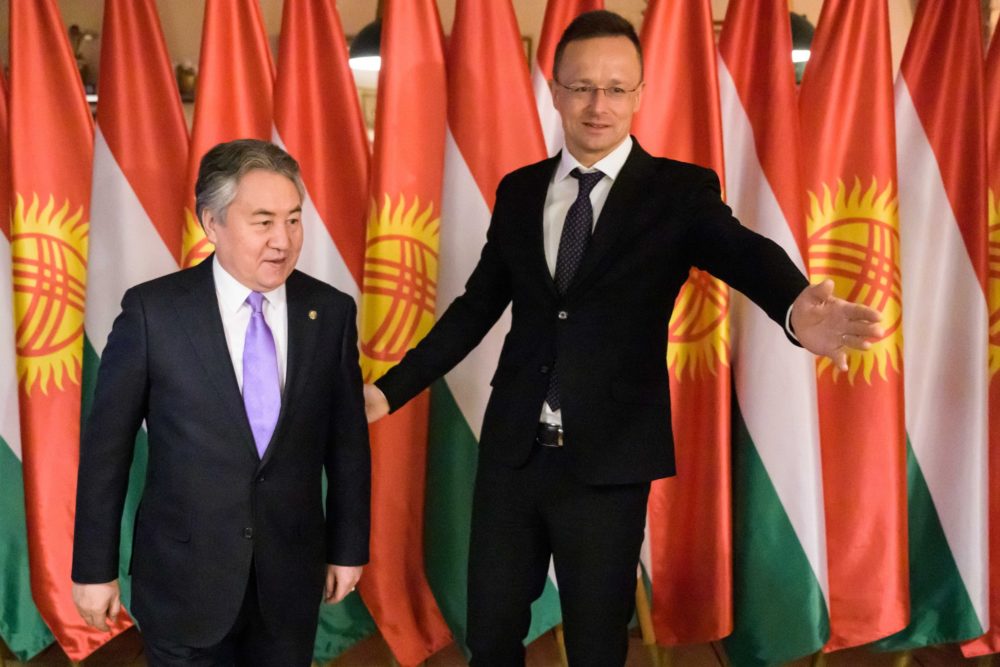 Szijjártó Péter: A transzatlanti világon kívül erősödik a béke hangja