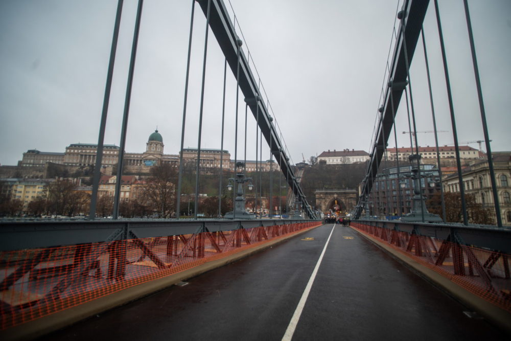 Baloldali kamu a kivéreztetés