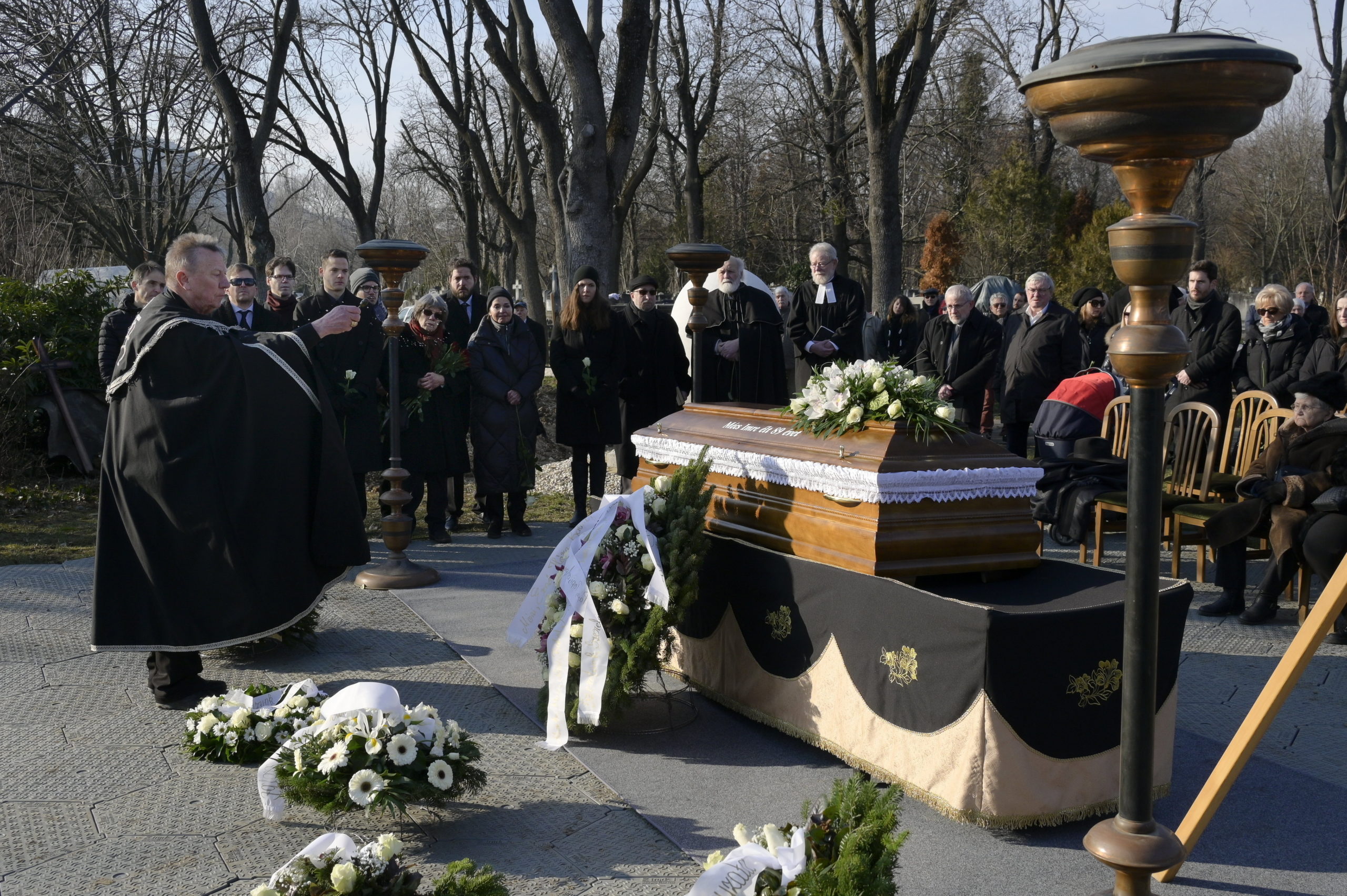 Végső búcsút vettek Mécs Imrétől