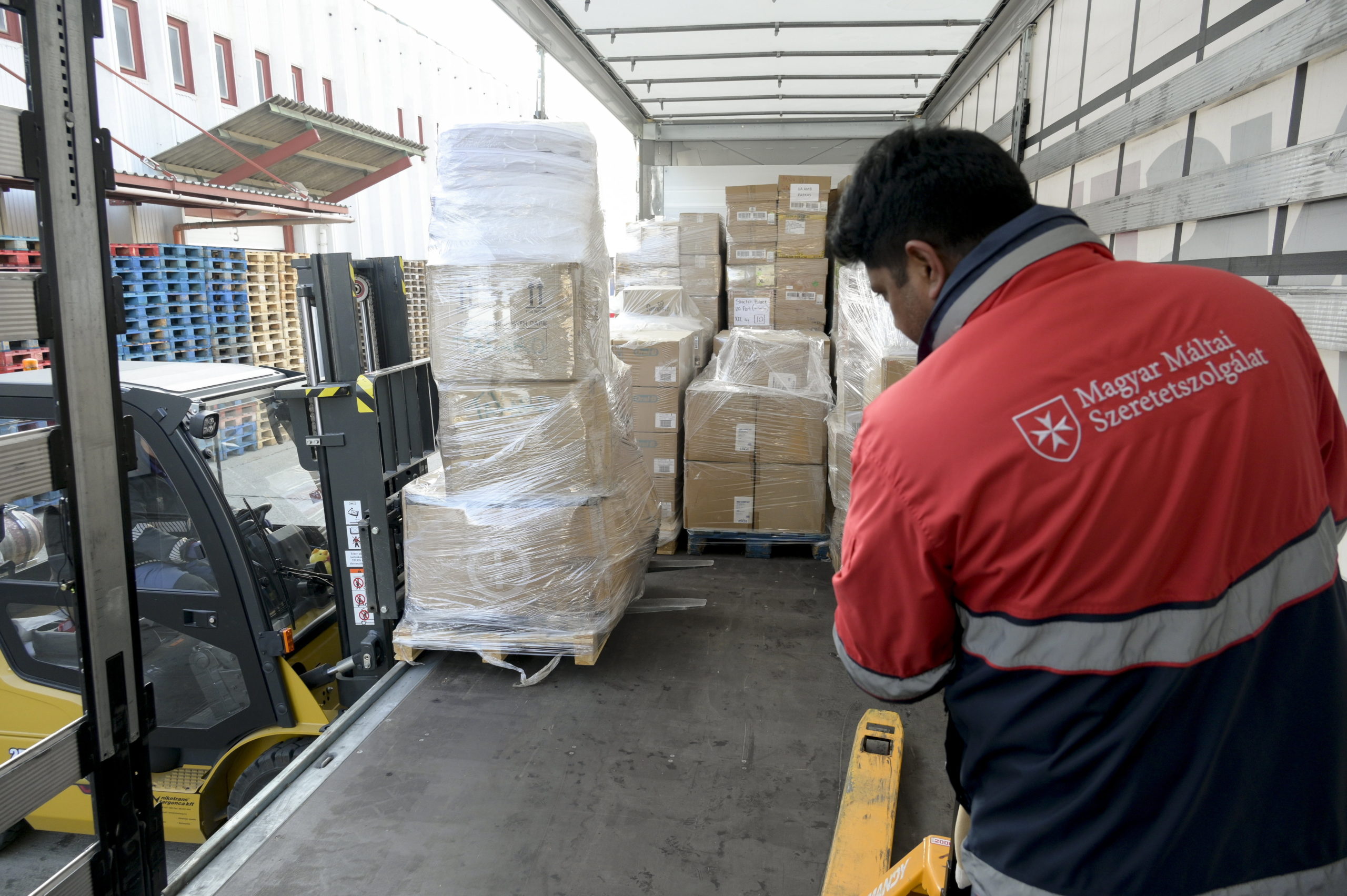 Segélyszállítmányt visz a Magyar Máltai Szeretetszolgálat Hatay tartományba