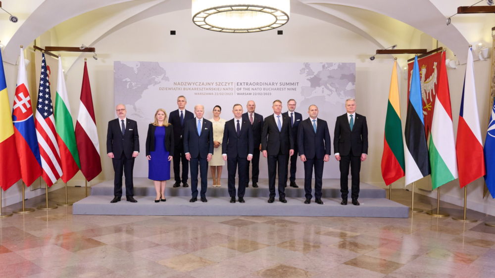 Nyilatkozatot fogadtak el a Bukaresti Kilencek varsói csúcstalálkozójukon