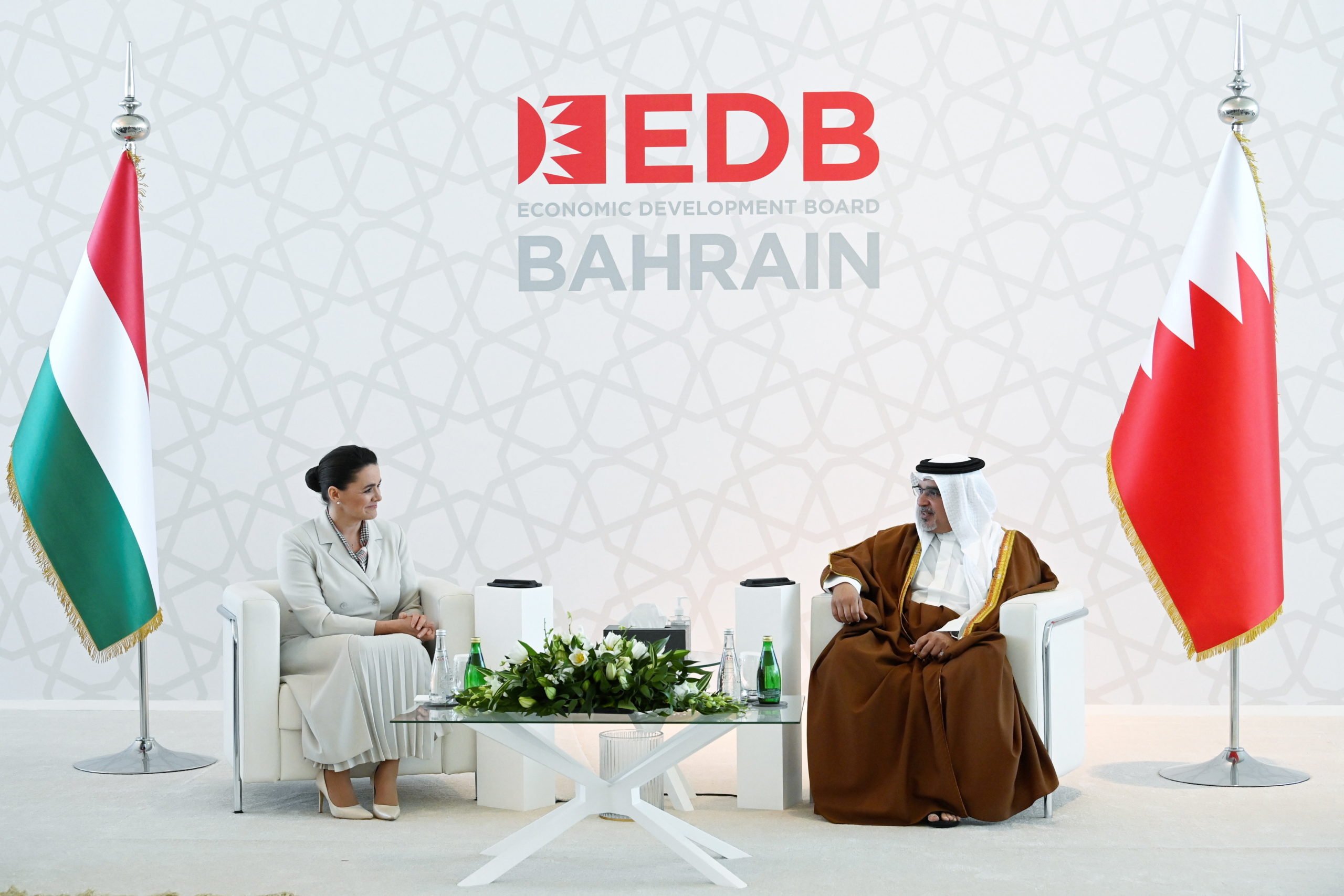 Mihamarabbi békére van szükség Ukrajnában – Bahreinban tárgyalt Novák Katalin