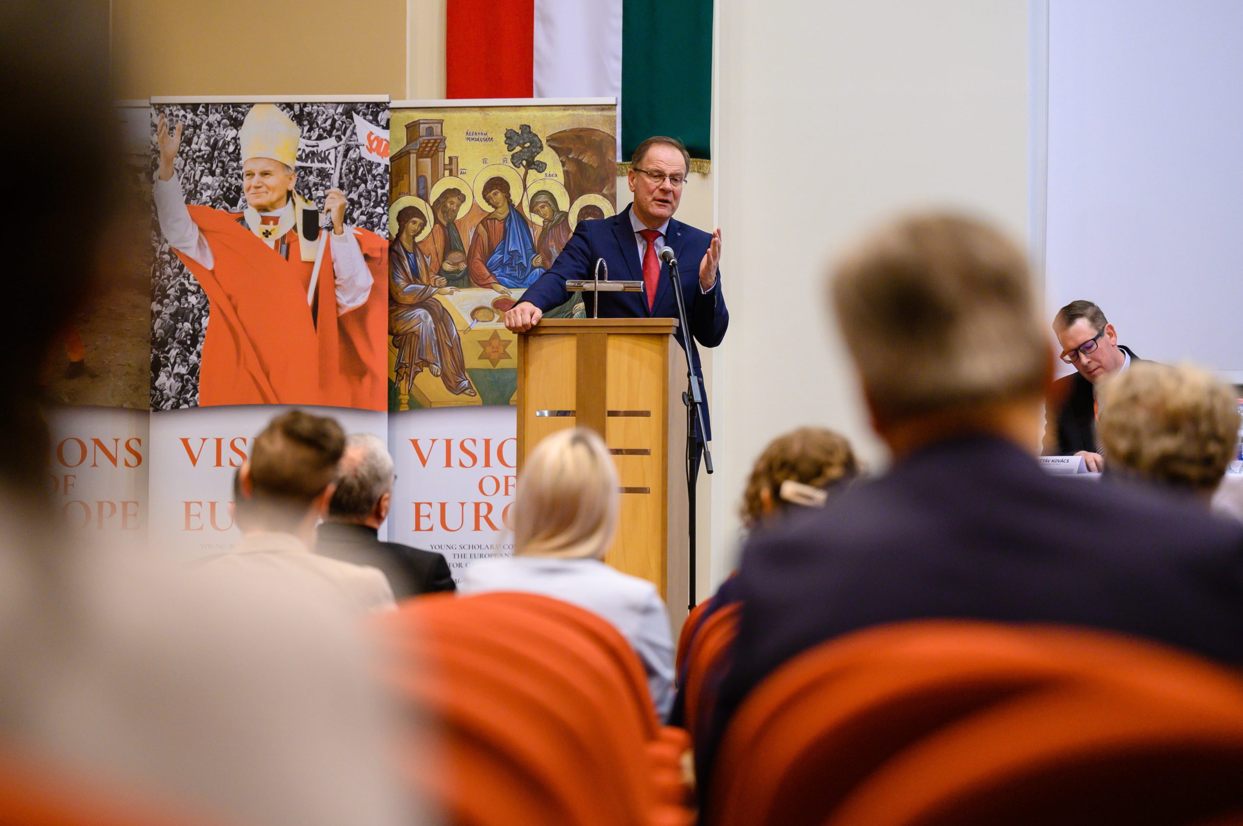 Navracsics Tibor: válaszút előtt áll az Európai Unió