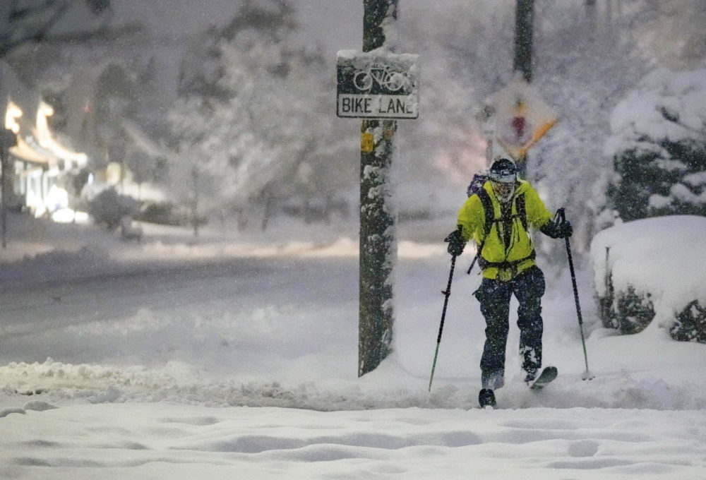 Újabb téli viharok bénították meg az Egyesült Államok nyugati és északi részét