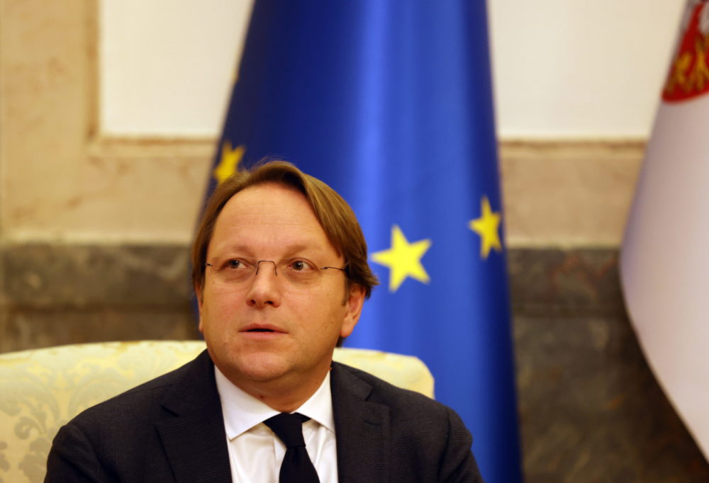 Várhelyi Olivér sajnálja, hogy félreértés történt a megjegyzése kapcsán