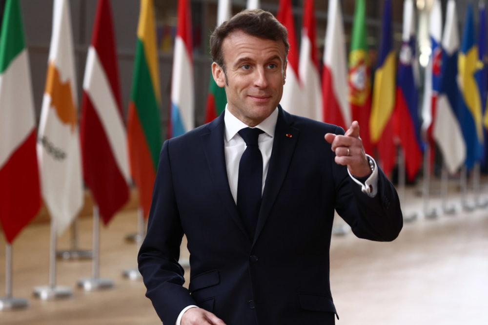 Macron nem zárta ki, hogy Franciaország harcigépeket küldjön Ukrajnának
