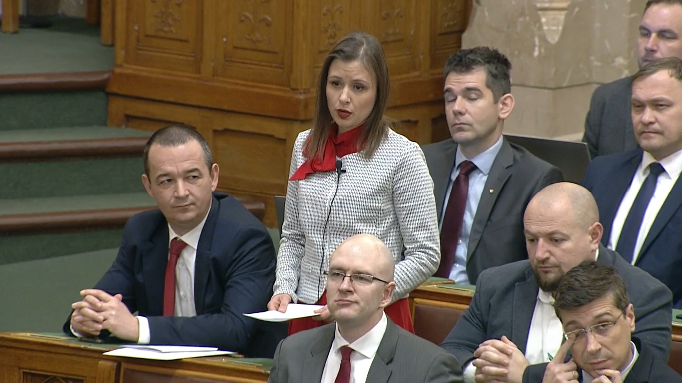 Dúró Dóra: a kormánynak foglalkoznia kellene a rossz demográfiai helyzettel