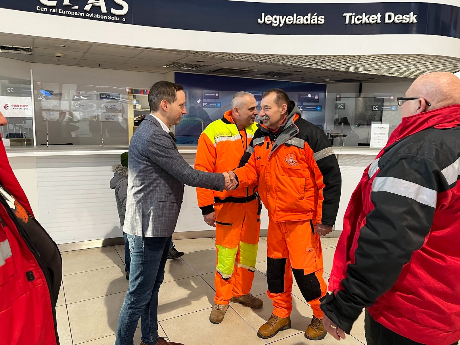 A kormány a Hungary Helpsen keresztül támogatja a kutató-mentőegységeket