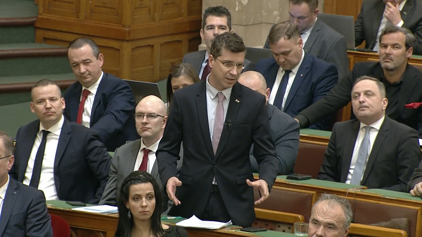 Orbán Viktor Lukácsnak: Az átkosban a hiány nem ilyen volt