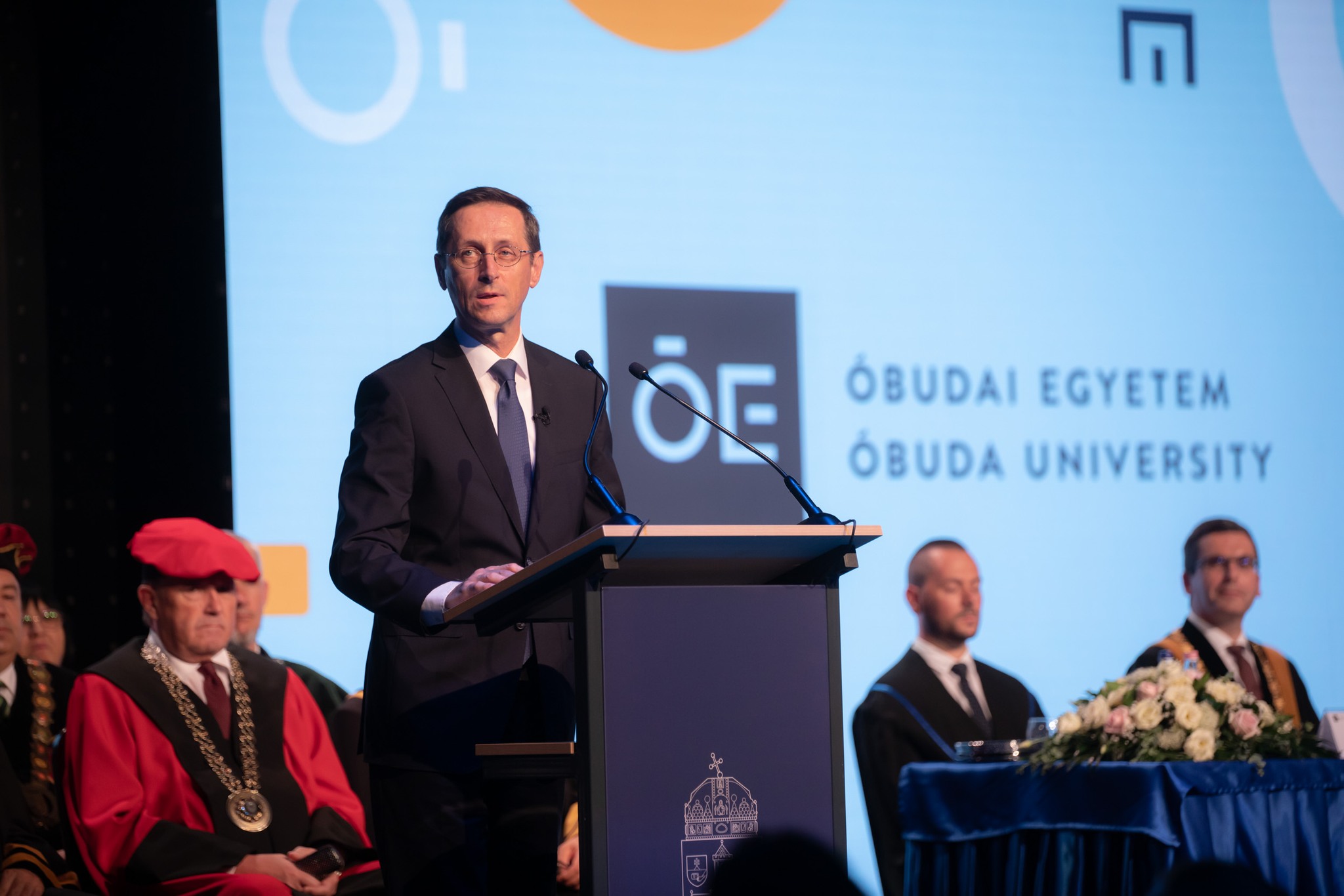 Varga Mihály már nem az Óbudai Egyetemet fenntartó alapítvány kuratóriumi elnöke