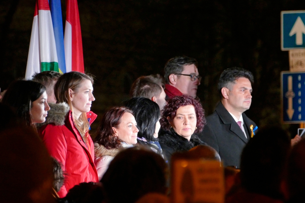 A baloldali ellenzék háborúpártisága ellentétben áll a magyar érdekkel