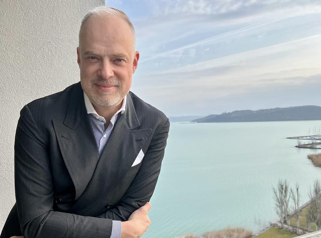 Szalay-Bobrovniczky Kristóf: Életeket csak békével lehet megmenteni