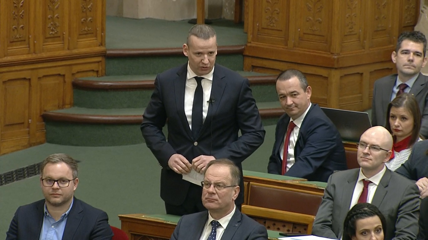 Orbán Viktor Toroczkainak: köszönettel várjuk a javaslataikat