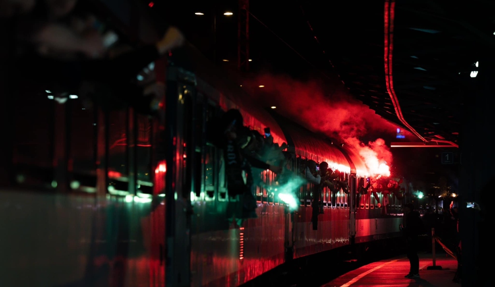 Feltartóztatták a határon a Fradi-szurkolókat a német rendőrök