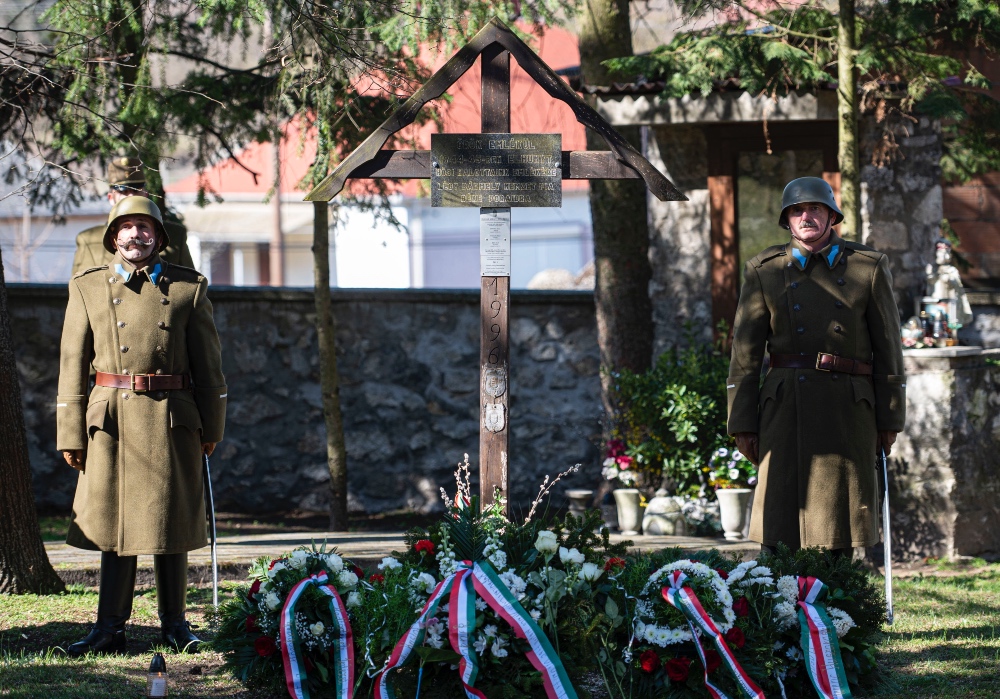 A II. világháborúban Vértesben elesett katonákra emlékeztek