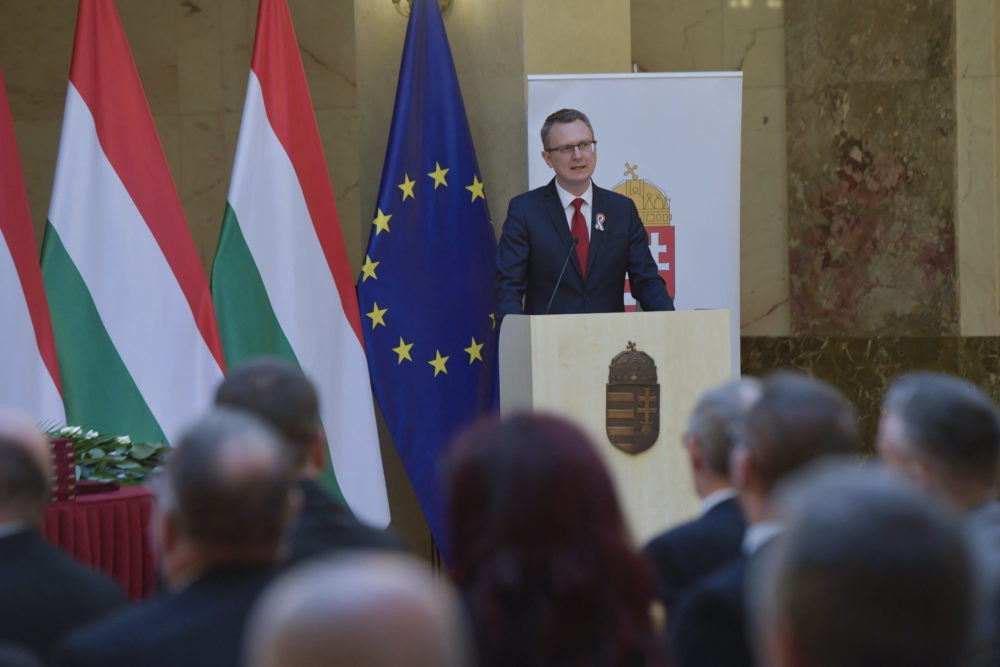 Rétvári Bence: Alkotni és gyarapodni csak békében és biztonságban lehet