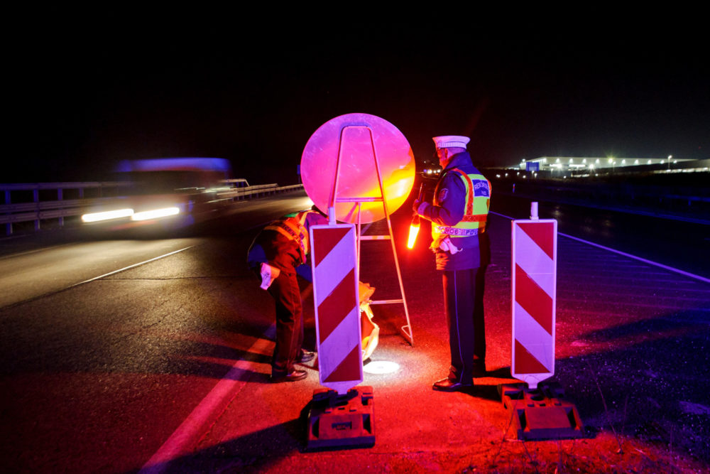Halálra gázoltak egy gyalogost az M1-es autópályán