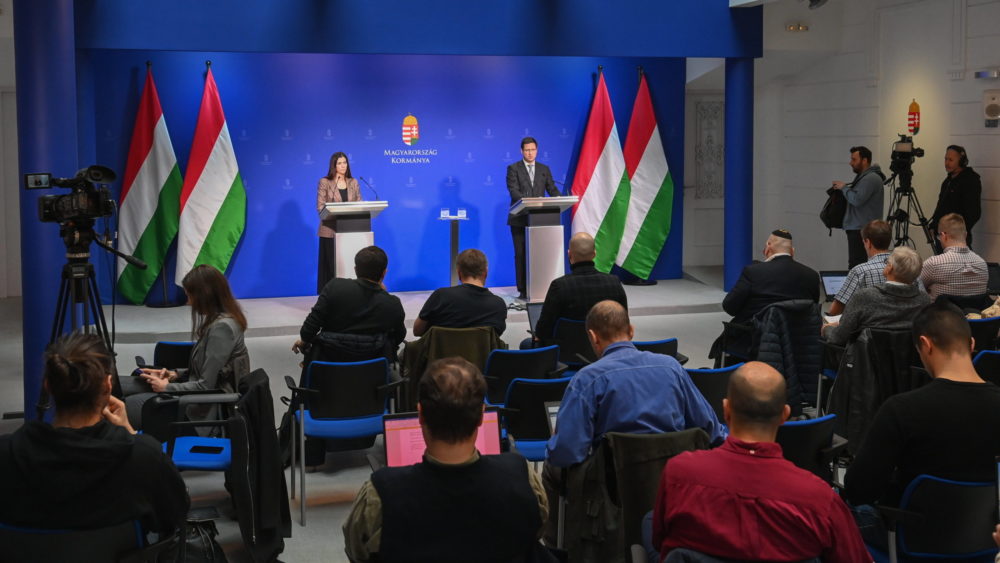 A kormány támogatja a Fidesz és a KDNP békepárti javaslatát
