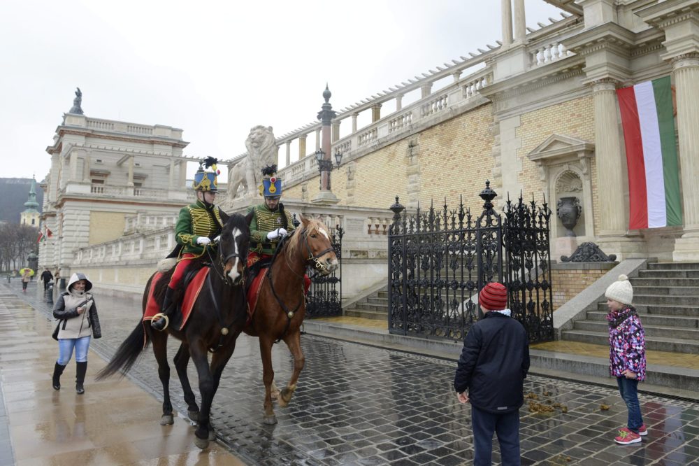 Családi programokkal várják az ünneplőket a Budavári Palotanegyedben