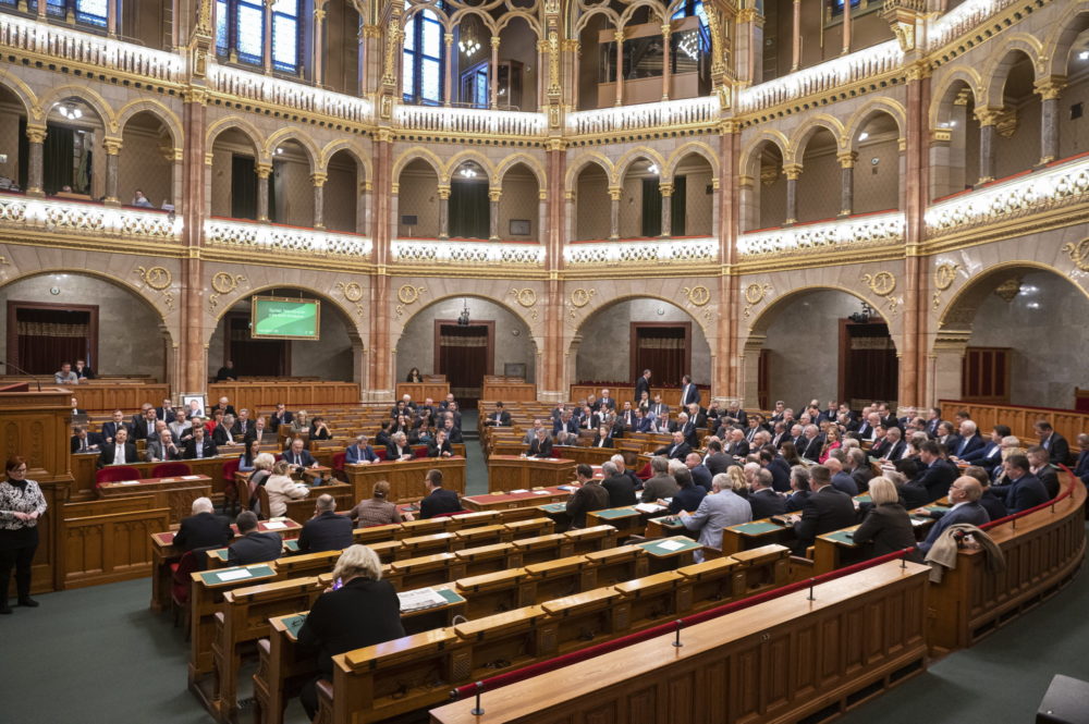 A jegybank 2021-es beszámolóját tárgyalja az Országgyűlés