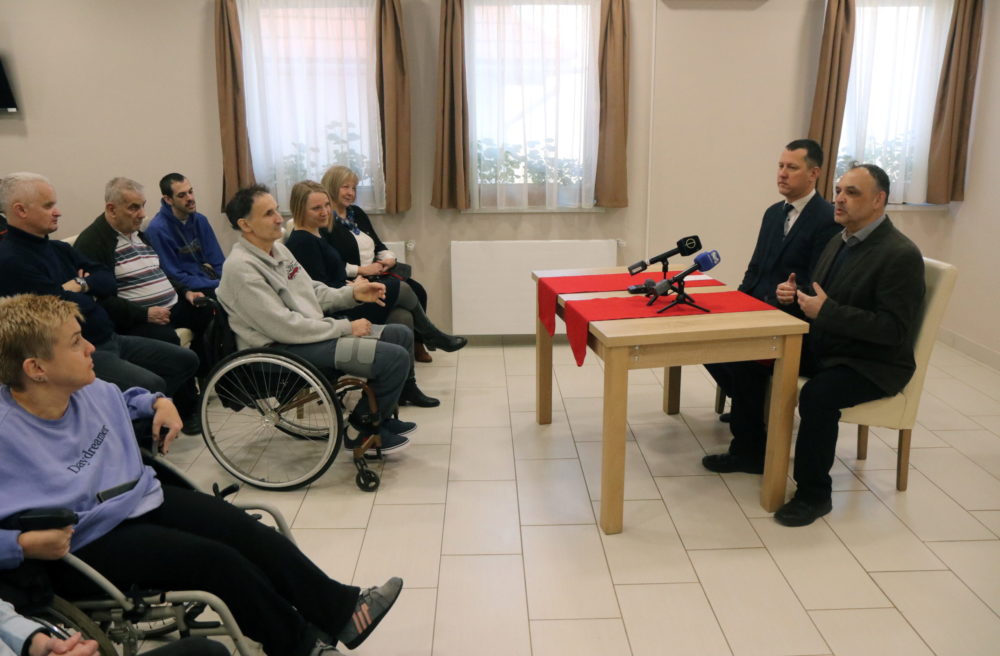 A kormány elkötelezett a szociális biztonság megerősítésében