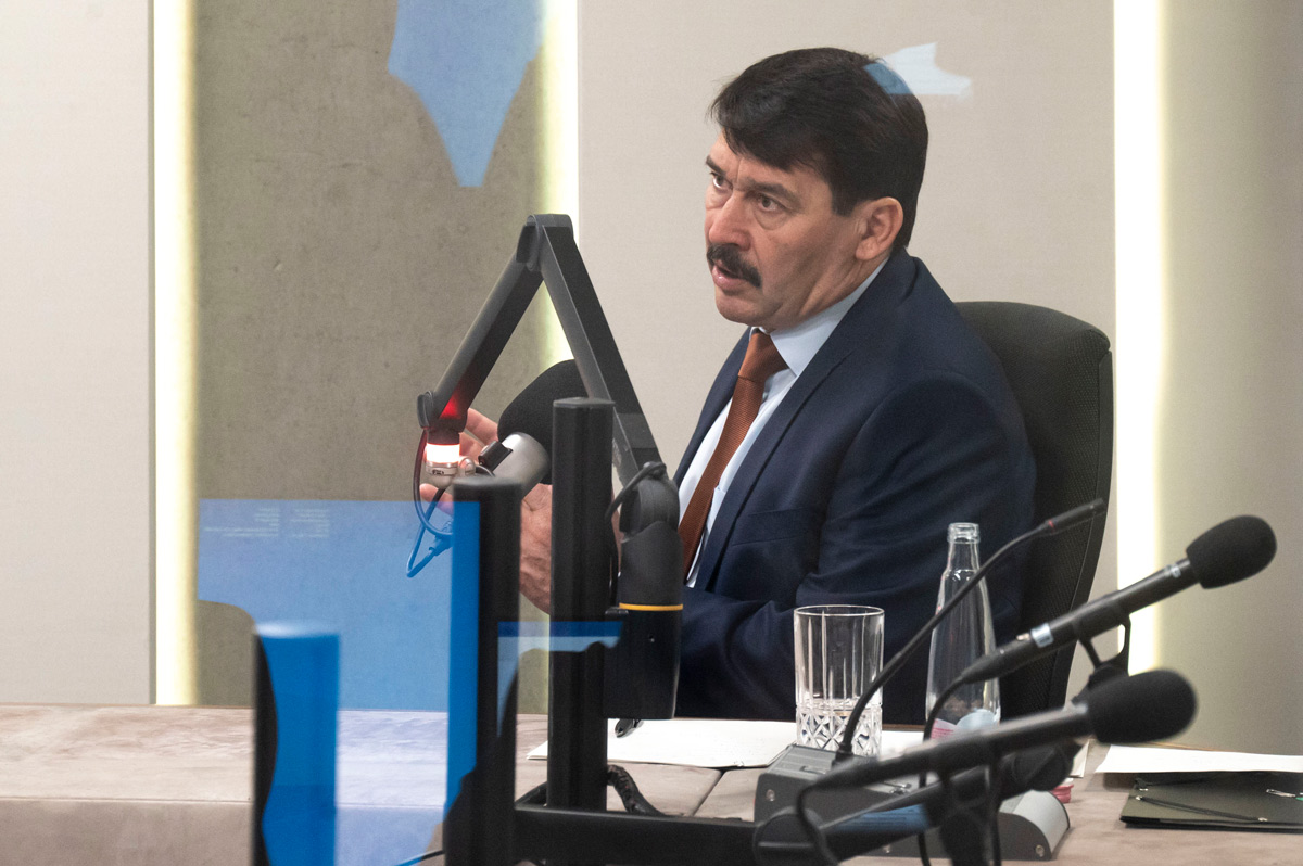 Áder János sürgős cselekvést sürgetett