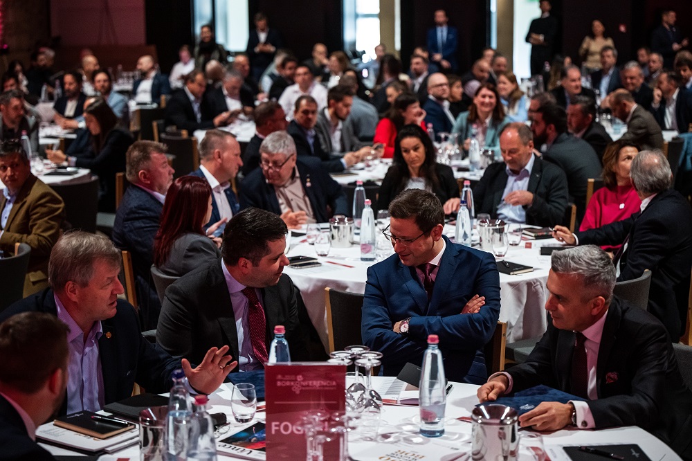 Gulyás Gergely: növelni kell a magyar bor nemzetközi elismertségét