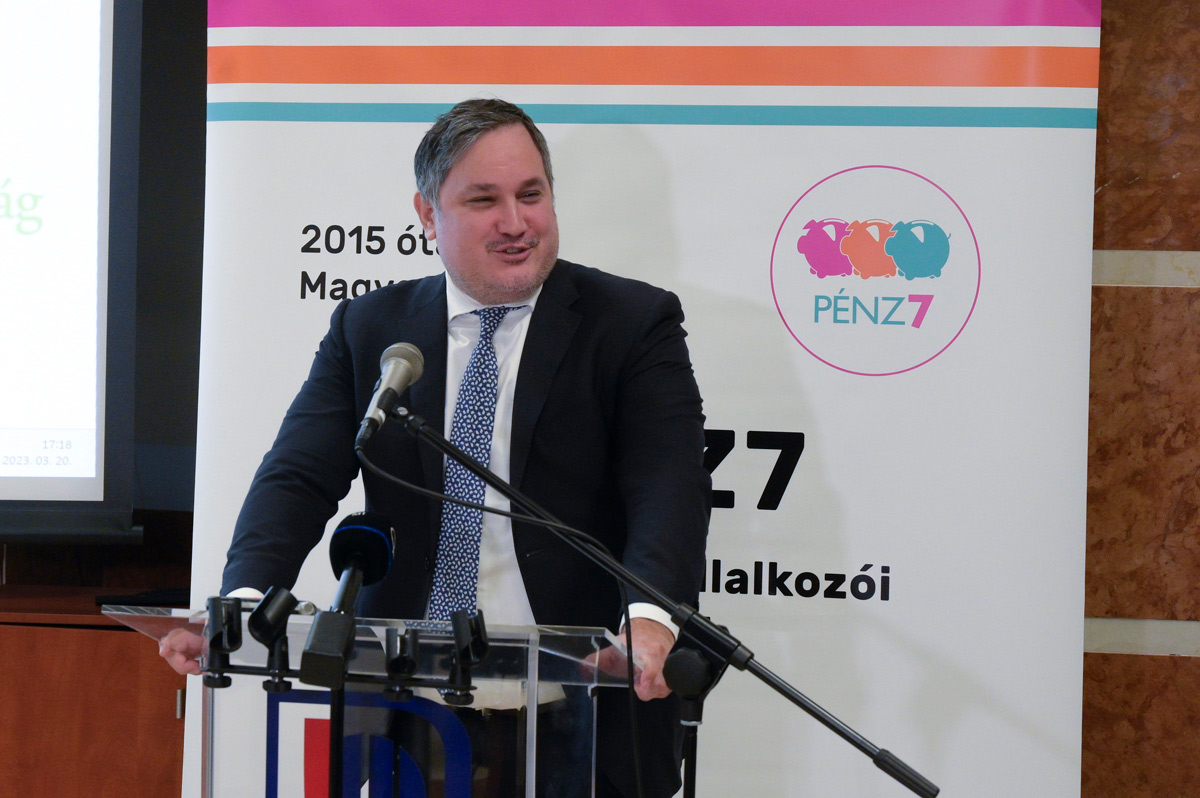 A minisztérium támogatja az online árfigyelő adatbázis létrehozását