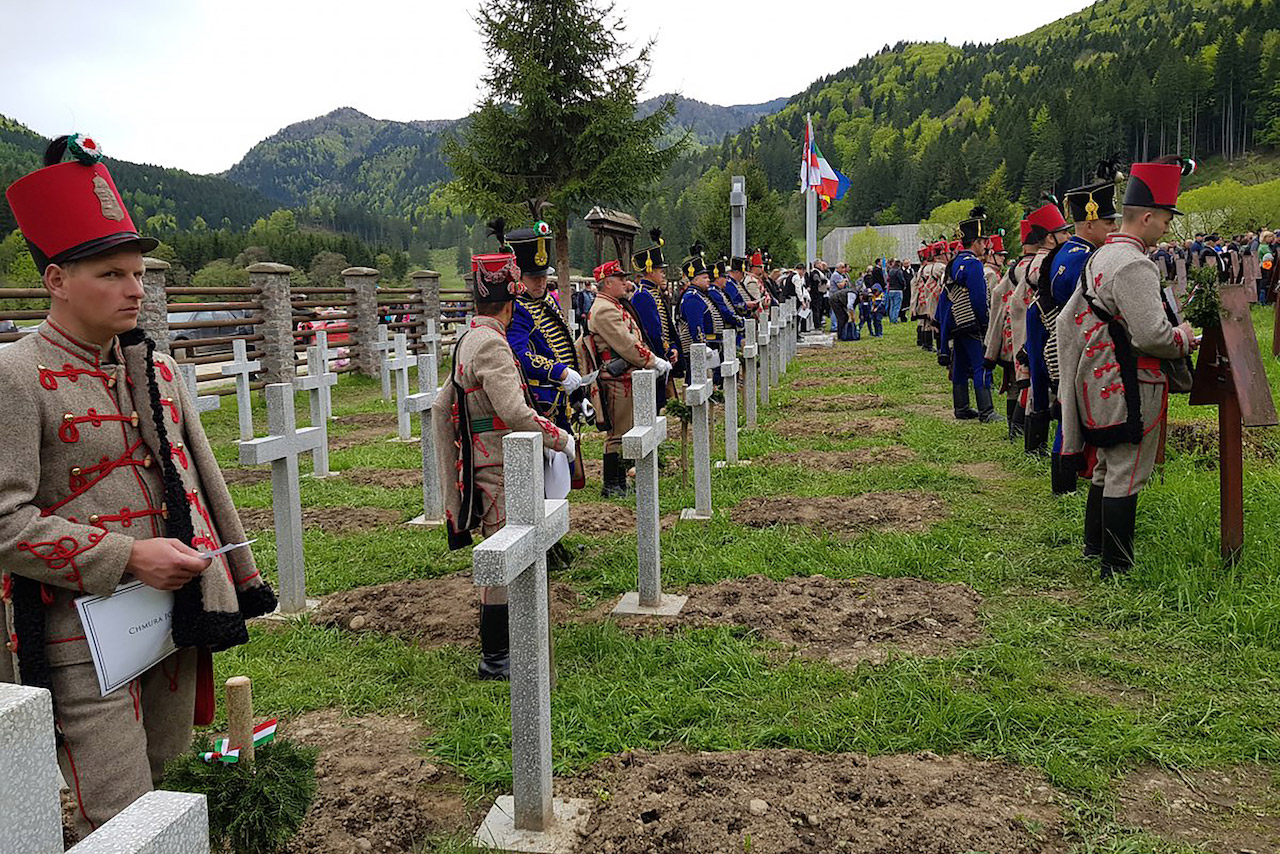 Hazakerült az úzvölgyi temető