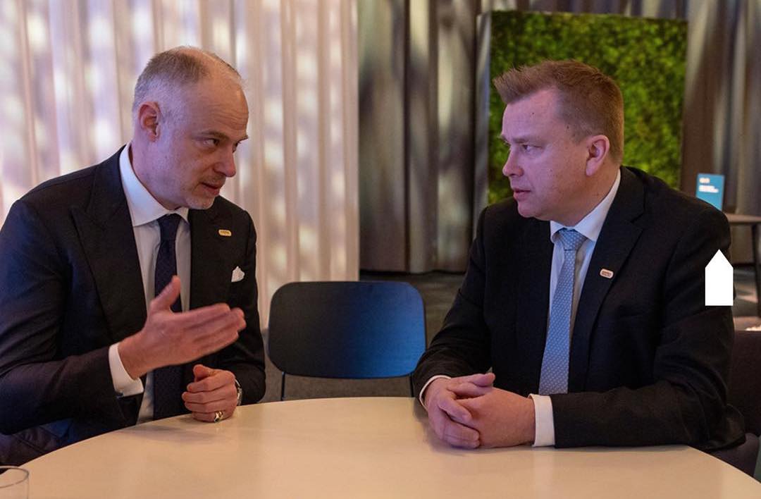 Honvédelmi miniszter: Magyarországnak több tisztelet jár