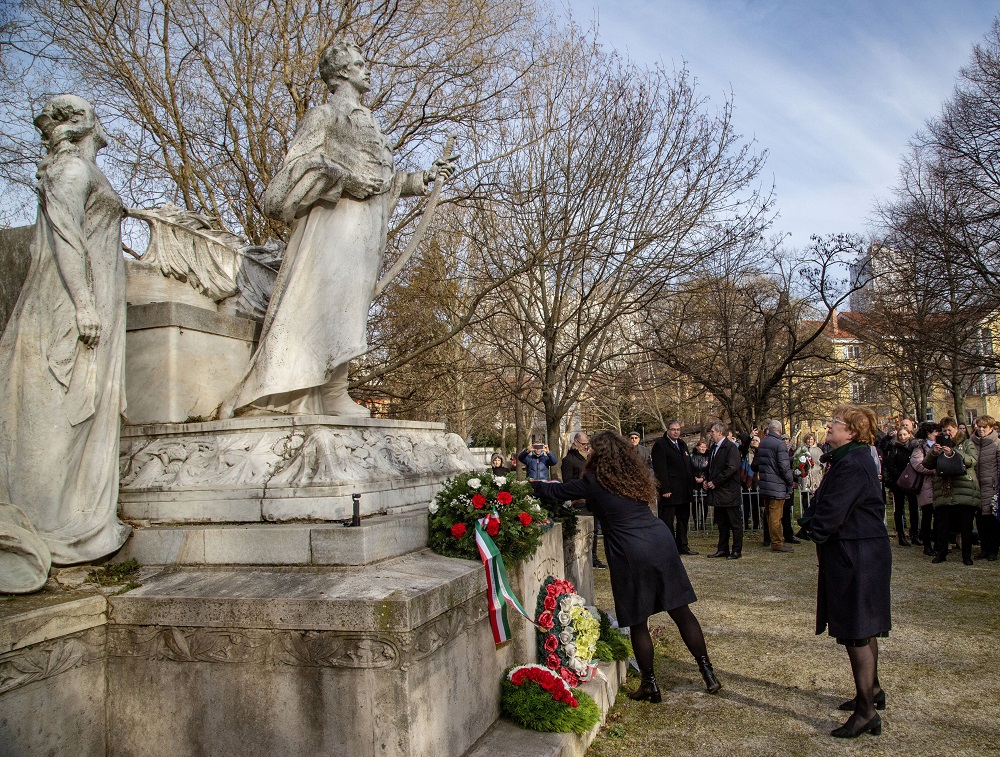 Szili Katalin: ma az igazság a béke oldalán áll