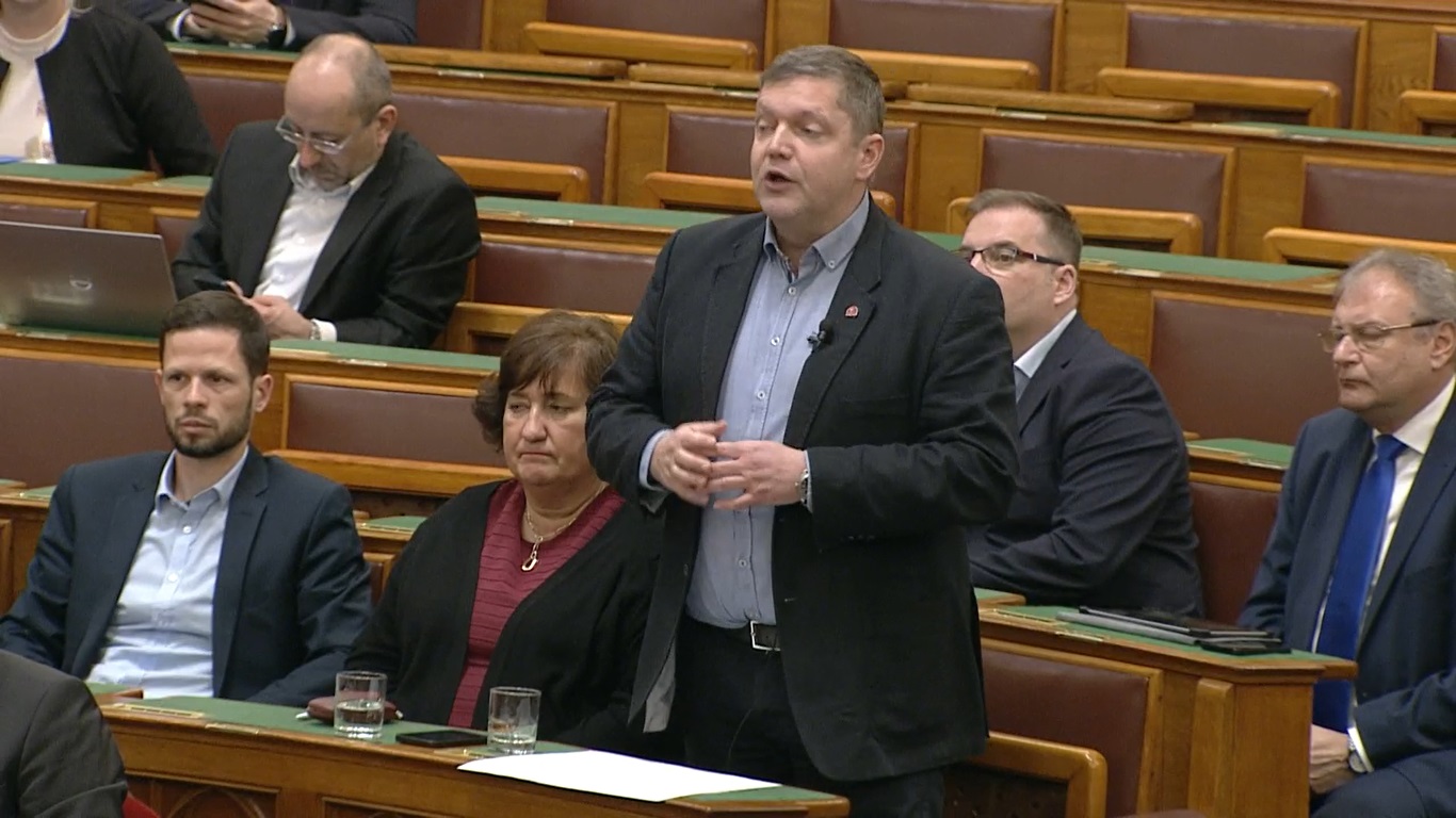 Tóth Bertalan kifakadt: elképesztő, aljas, cinikus színjáték ez!