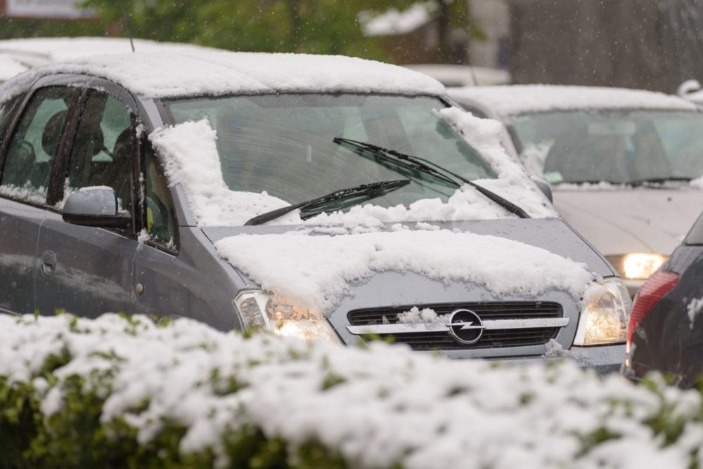 Szerbiában jelentős fennakadásokat okoz a közlekedésben a hó