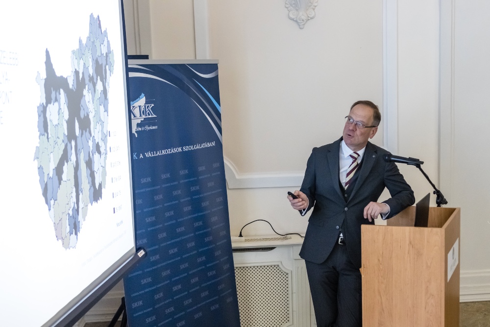 Megoldásokat kell találni a területi különbségek kezelésére