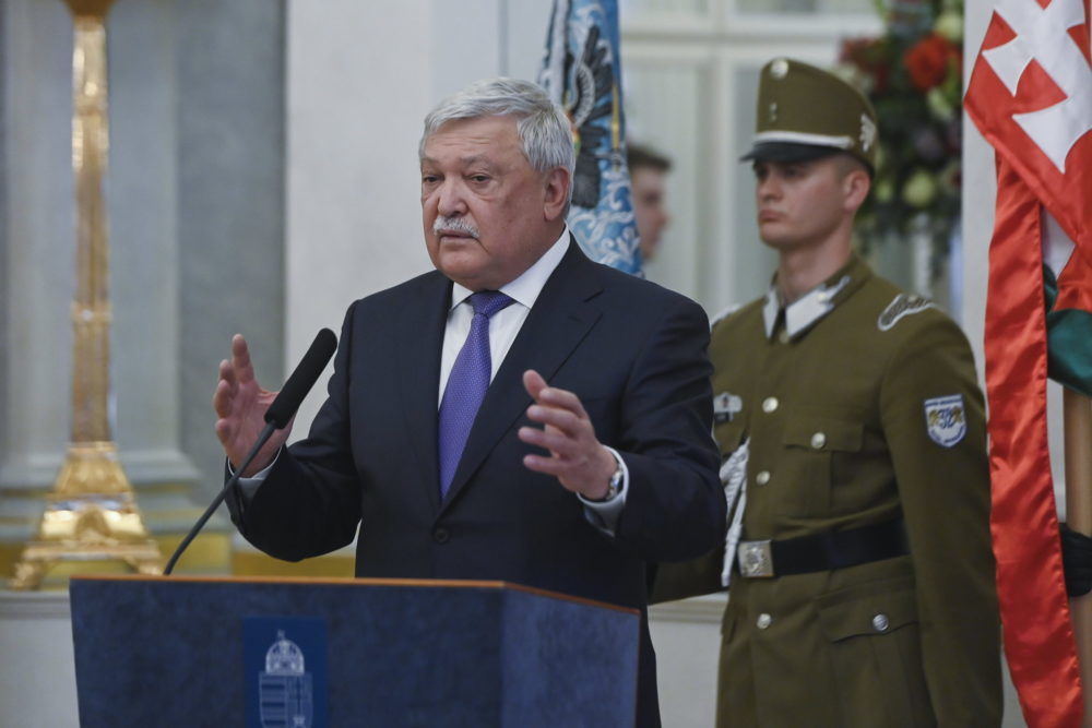 Újra a FIFA alelnökévé választották Csányi Sándort