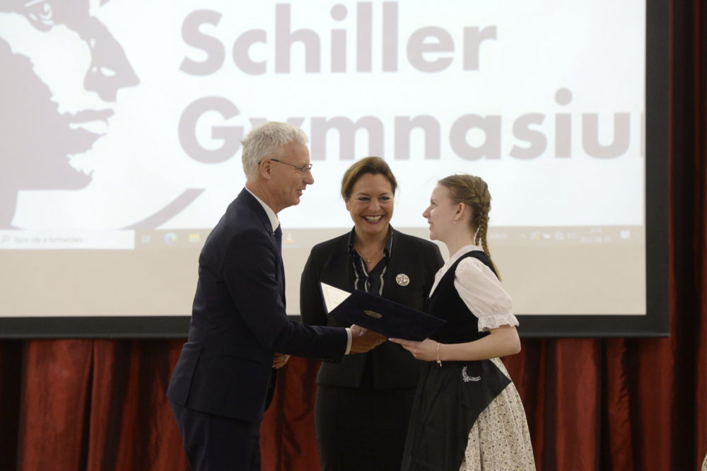 A kormány támogatja a nemzetiségi kultúra megmaradását