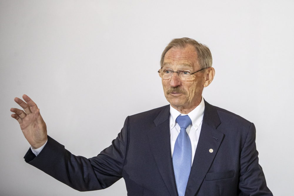 Országos kórházi vezetői értekezletet tartott Pintér Sándor