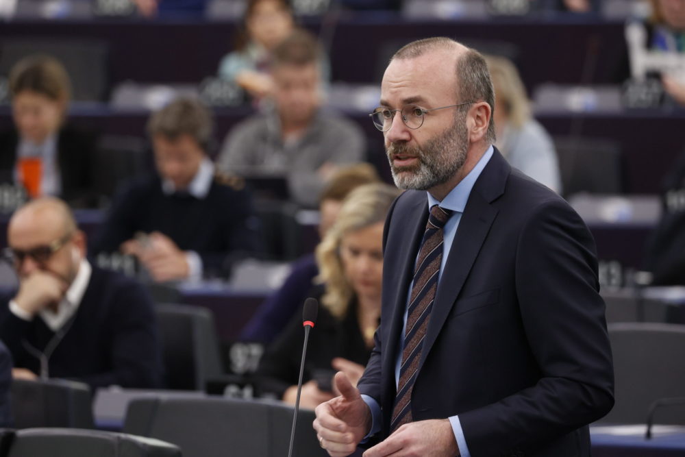 Váratlan fordulat: már kerítést építene az Európai Néppárt